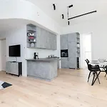 Dashaus 2 Bedroom *