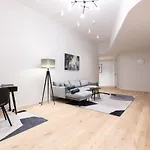 Dashaus 2 Bedroom *